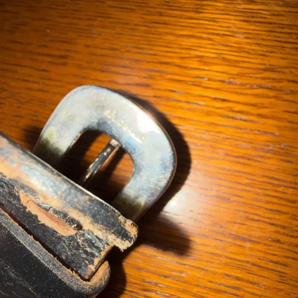 Vintage‎ Black Leather Belt Solid Brass Buckle Men’s Size 40 Distressed